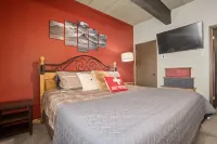 Pool, Hot Tub, Sauna, Fitness Center, Tennis Court - Gorgeous Ski Retreat