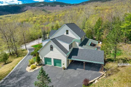 Mountain Retreat with Game Room and Hot Tub - Cozy Family Escape