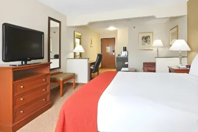Holiday Inn Express & Suites El Dorado Hotels in El Dorado