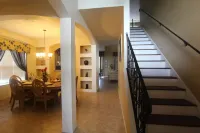 Beautiful 7 Bedroom Villa - 4 King Suites, 5.5 Bath, Sleeps 16!