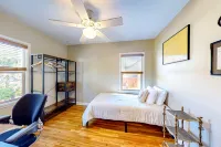 Charming, dog-friendly home with fenced yard, washer/dryer & AC Hotels in South Salt Lake