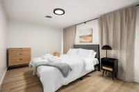 Stylish Retreat - High-Speed WiFi, Modern Design
