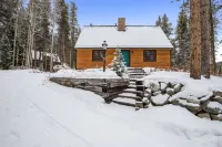 Spacious Cabin with Game Room and Creek Access - Serene Mountain Retreat