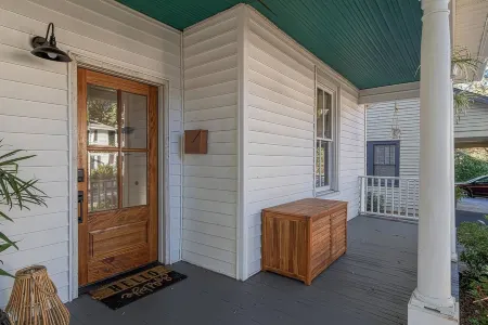 Stylish Kitchen and Cozy Front Porch - Charming Historic Retreat