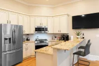 Exquisite 3 Bdrm 2 Bath Near Eden Park