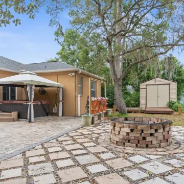 Spacious pet friendly home offers everything you need for a relaxing stay.