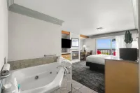 Beachcomber Motel