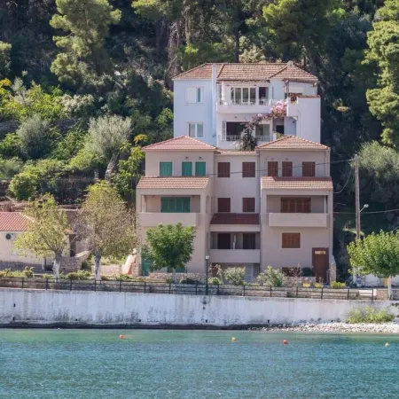 Agia Efimia Seaside 2Br Apartment