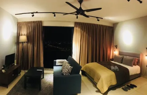 Arch Plus Studio at Trefoil Setia City Hotels in Shah Alam