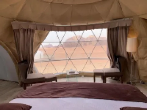 Wadi Rum UFO Luxotel - Campsite Hotels in Quairah District