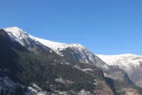 Hotel Sangla Retreat Hotels near Shree Badri Vishal Ji Temple, Kamroo