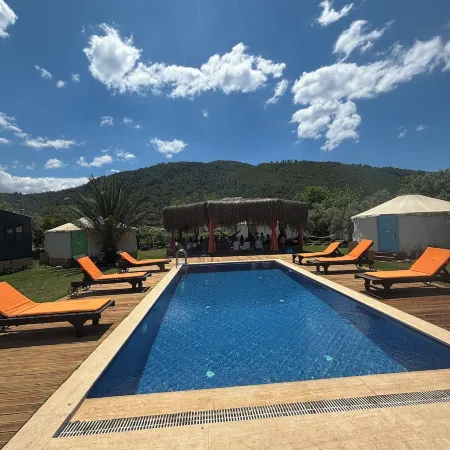 Yol Glamping Accommodation and Retreat Center