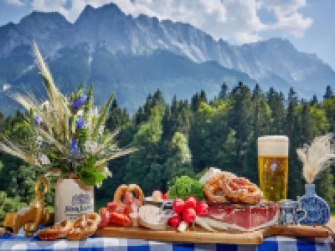 โรมันทิค อัลเพนโฮเทล วักเซินซไตน์ โรงแรมในGrainau