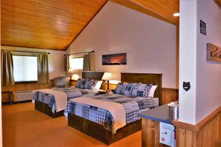 McAllister Inn & Lodging Отели в г. Эннис