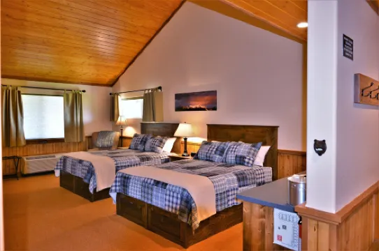 McAllister Inn & Lodging Hotels in Ennis