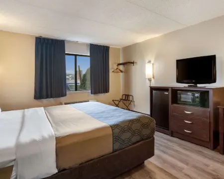 Econo Lodge Darien Lakes Hotels in Genesee County