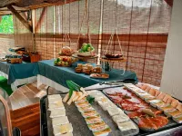 Tropicana Suites - breakfast