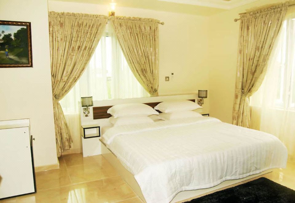 Milestone Kensington Hotel Over view