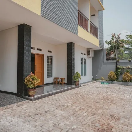 RedDoorz Syariah Near Pahoman Stadium Lampung