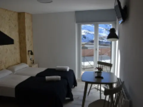 Apartamentos Gorbea Suites Hotels in Monachil