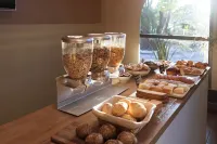 Les Jardins du Canal Piscine Chauffée - breakfast
