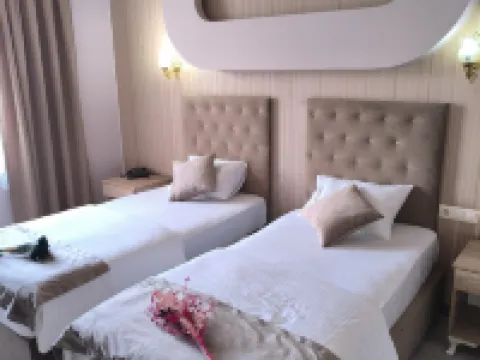 Grand Beyaz Saray Otel デュズジェのホテル