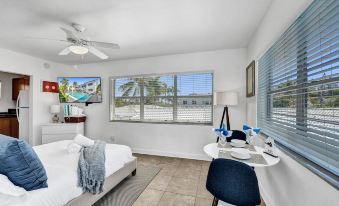 Waves on Desoto Rental Unit with Pool