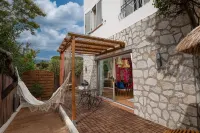 Studio Terrasse la Roulotte du Tzigane Mandara Beach Antibes Juan-Les-Pins