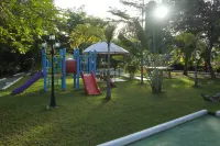 VIP Chain Resort Pool Villa