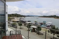 Hotel Portobelo Guatape - غرفة مطلة على الجبل