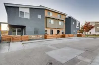 Fancy Townhome Near Old Town, Breweries and River!