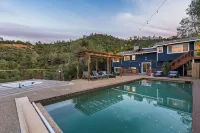 Yosemite Oasis - Mountain Views with Pool and Hottub - Pools
