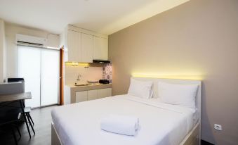 Cozy Living Studio Room at Cinere Resort Apartment