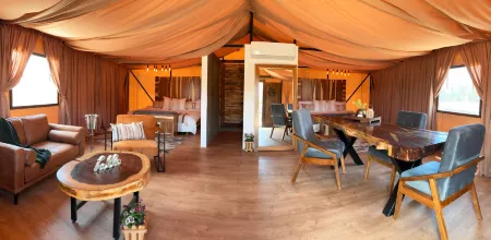 Indomito Resort & Hotel Boutique Отели рядом с достопримечательностью «Adobe Guadalupe Vineyards & Inn Aztec Breeding Farm»