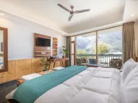 Echor Himalayan Heights Manali Hotels near Igloo stay sethan