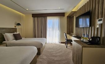Edom Hotel