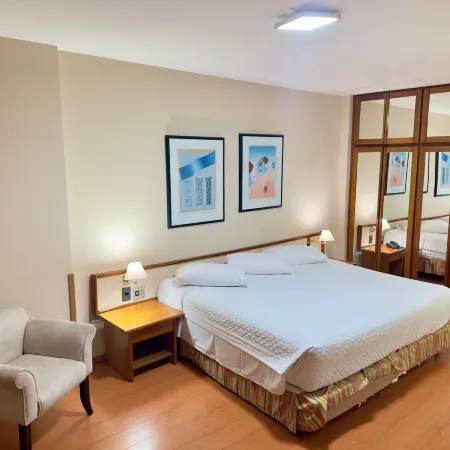 César Park Hotel