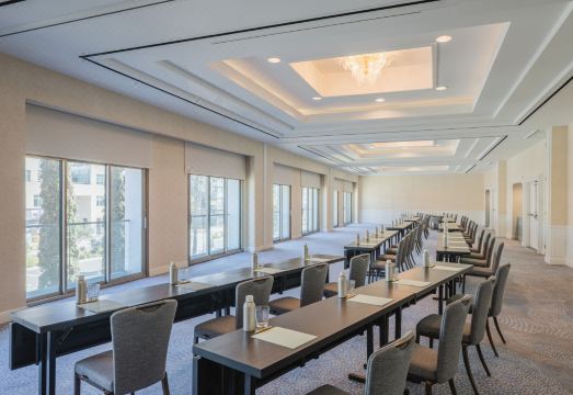 셔터스 온 더 비치