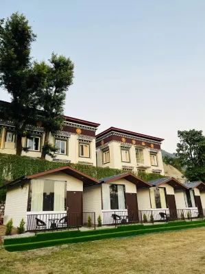 The Bluewind Resort Hotels near Jabarkhet Nature Reserve