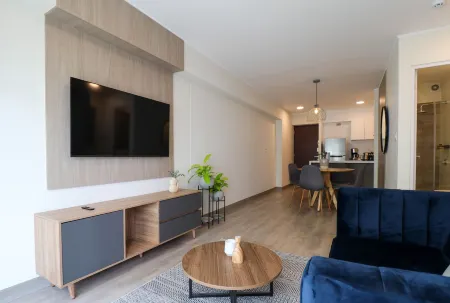 Kennedy by Wynwood House Отели рядом с достопримечательностью «Museo de Arte de Lima»