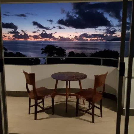 Studios- Beauvallon Studios Mahe Island, Seychelles Отели в г. Гласи