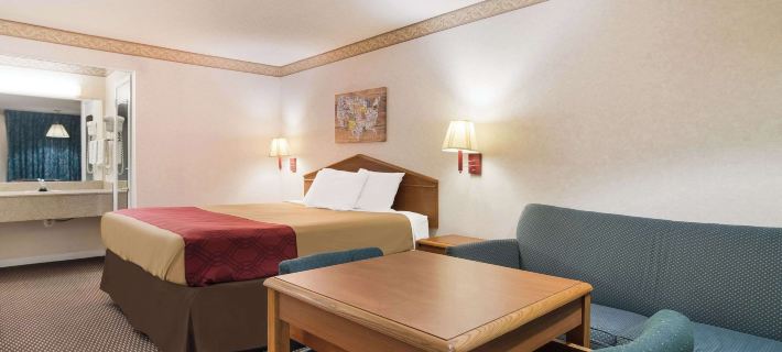 Econo Lodge Calhoun North Damascus Hotels in Calhoun