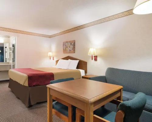 Econo Lodge Calhoun นอร์ทดาเมสคัส โรงแรมในแคลเฮาน์