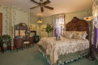 Sutherland House Victorian Bed and Breakfast Hotels in Canandaigua