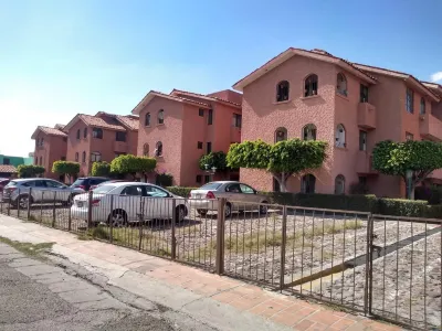 Departamento Ubicacin, Cmodo, Estacionamiento Hotels in 