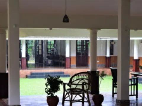 3 Hills County Hotels in Kalpetta