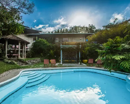 卡薩·馬德雷·地球 聖卡洛斯酒店