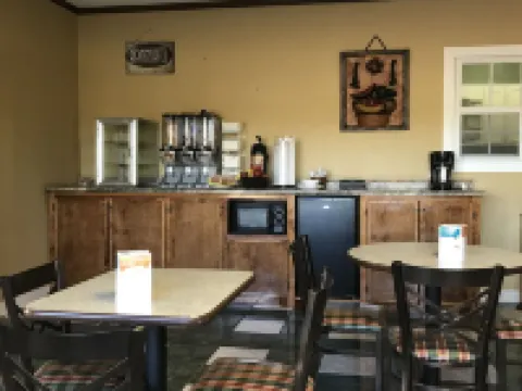 ロードウェイ イン ヘイズルハースト コピアのホテル