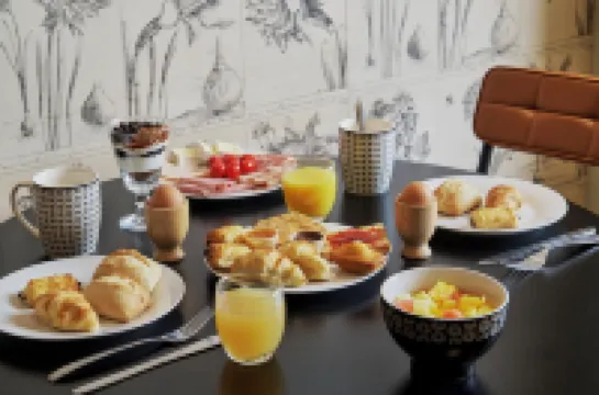 快樂文化布幹維爾別墅酒店