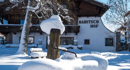 SR Apartments Gmbh Rabitschhof Отели в г. Гемайнде Зеефельд